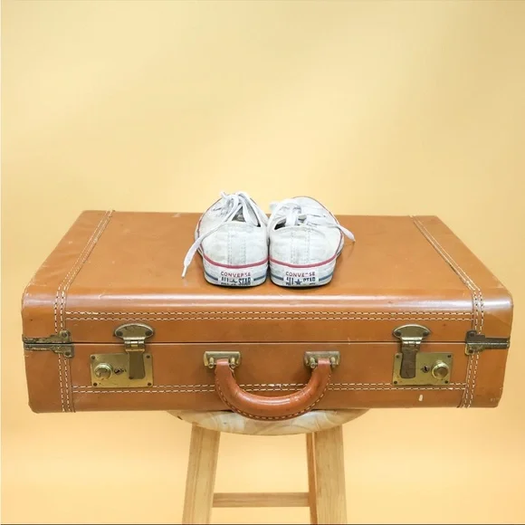 White Converse Lowtop Sneakers with Red Trim - Picture 3 of 4